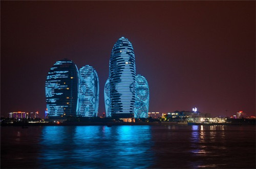 时尚甜品选址开店都需要注意些什么，加盟舒芙蕾法式甜点一天多少钱保本